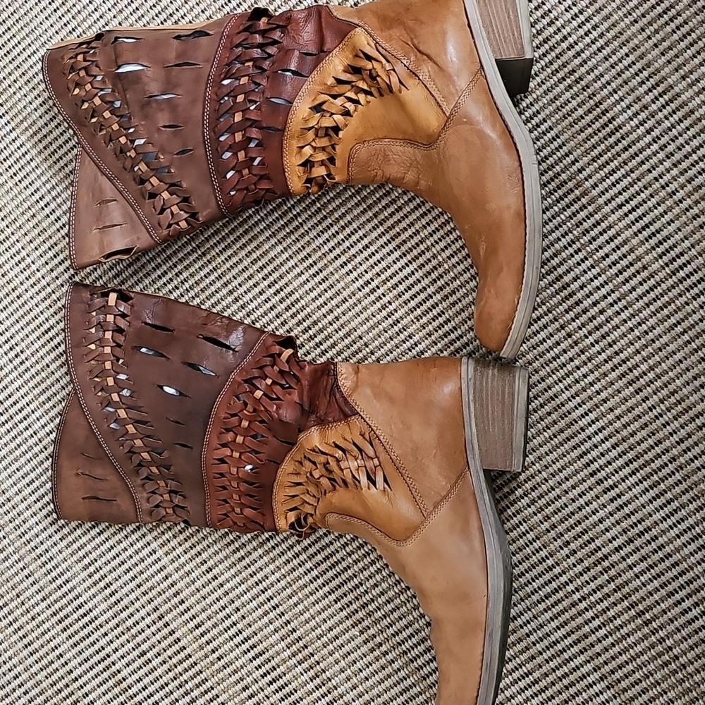 Summit White Mountain Leather Boots